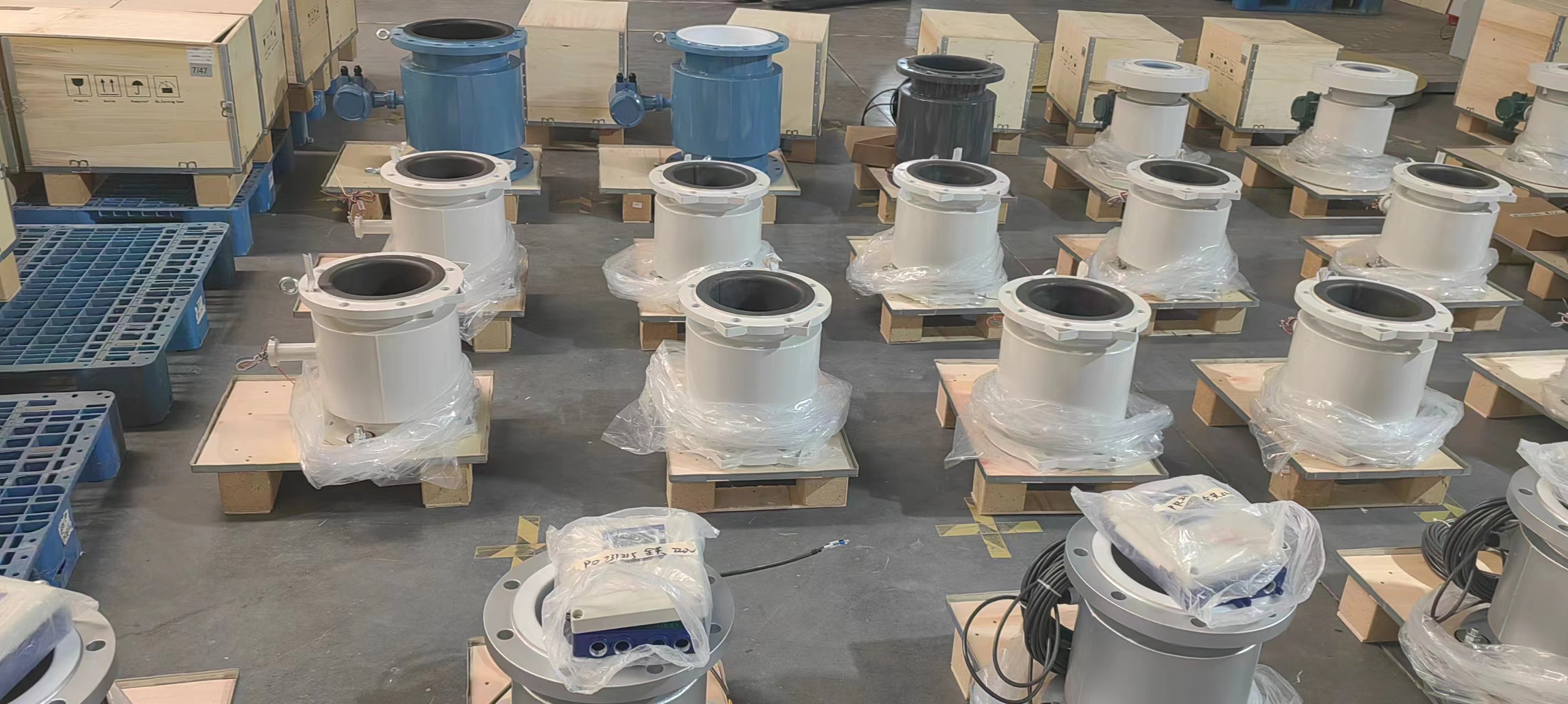 DN3-DN800 Battery-Powered Magnetic Flow Meter Digital Water Electromagnetic Flowmeter