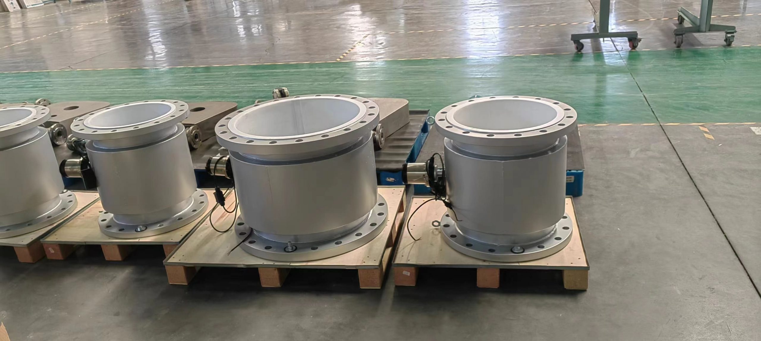 Electromagnetic flowmeter structure